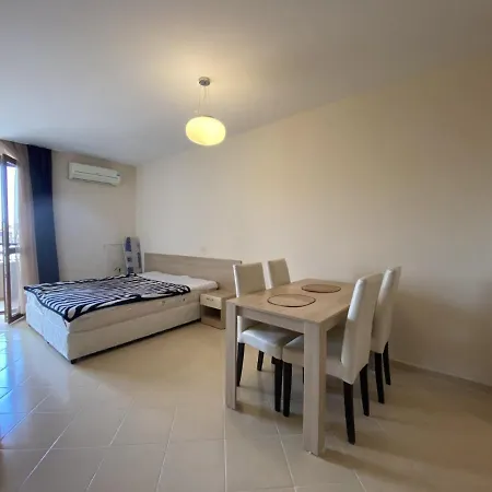 Apartmán Cozy Studio In Sunny Beach Sluneční pobřeží
